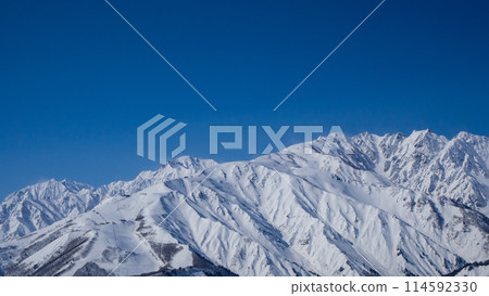 The Northern Alps in midwinter and a clear sky, Hakuba Village, Nagano Prefecture The Northern Alps in midwinter and a clear sky, Hakuba Village, Nagano Prefecture 114592330