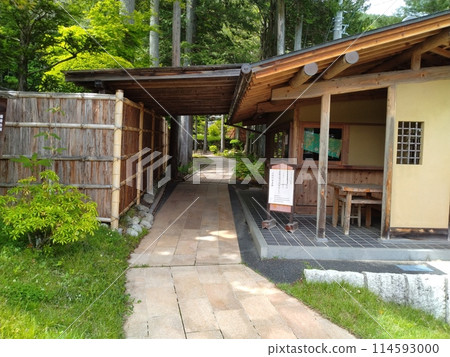 An old house surrounded by greenery: Yamamura Daikan Yashiki in Kiso Fukushima An old house surrounded by greenery: Yamamura Daikan Yashiki in Kiso Fukushima 114593000