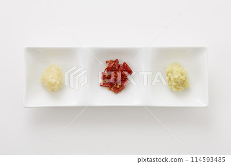 蒜末、紅辣椒片、薑末 蒜末、紅辣椒片、薑末 114593485