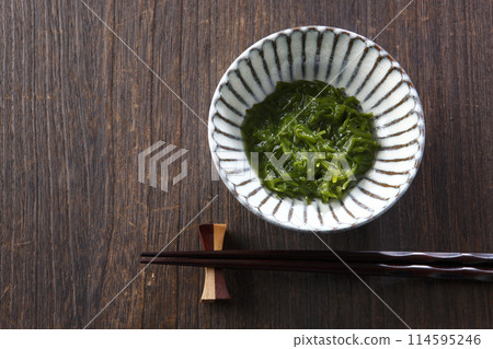 Mekabu (wheat flour pods) served in a small bowl, no sauce Mekabu (wheat flour pods) served in a small bowl, no sauce 114595246