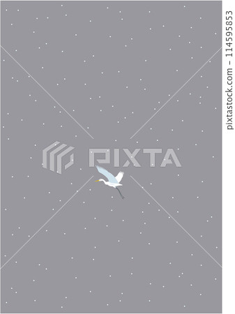 白鷺鷥在雪地裡獨自飛翔的插圖（垂直） 114595853