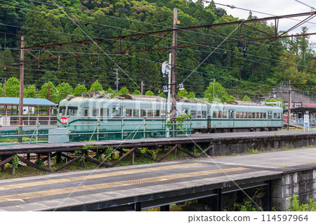 在大井川鐵道千頭站候車的列車 114597964