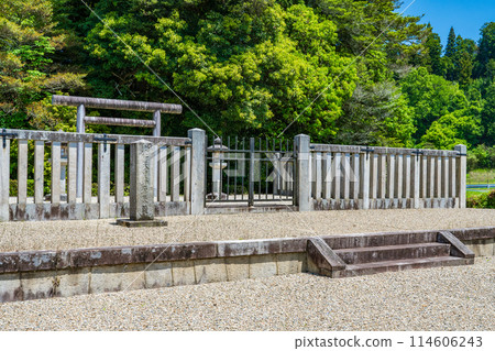 田原登良,第 49 代高仁天皇,奈良郡奈良市 田原登良,第 49 代高仁天皇,奈良郡奈良市 114606243