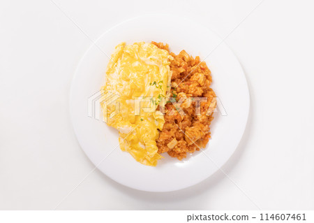 蛋包飯（鬆軟的雞蛋和雞肉飯） 114607461