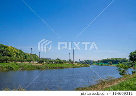 Landscape on the riverbank 114609311