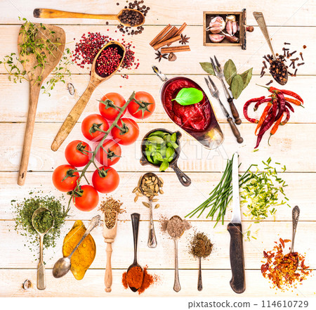 collage of spices collage of spices 114610729