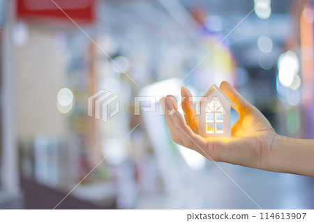 Concept of an offer to sell or rent real estate. 114613907