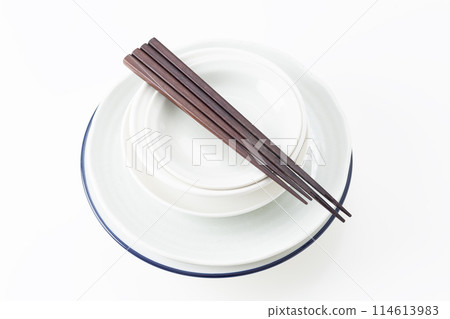 餐具和筷子白色背景 114613983