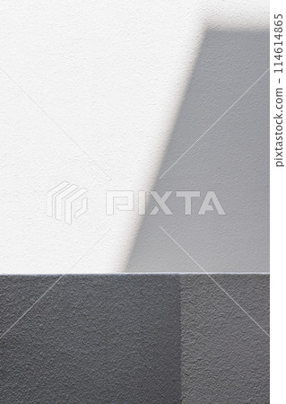 A figure made of shadows falling on a white wall, background material A figure made of shadows falling on a white wall, background material 114614865