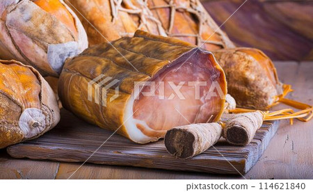 生火腿塊、原木 114621840