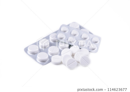 White pills in blister isolated on white background 114623677