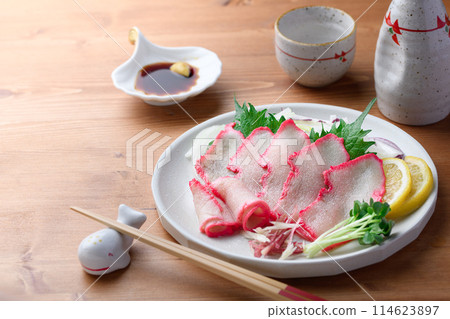 Minke whale bacon slices, local dish from Taiji, Wakayama Prefecture (available at supermarkets) Minke whale bacon slices, local dish from Taiji, Wakayama Prefecture (available at supermarkets) 114623897