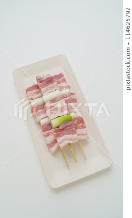 Pork belly skewer with green onions (raw meat) Pork belly skewer with green onions (raw meat) 114625792