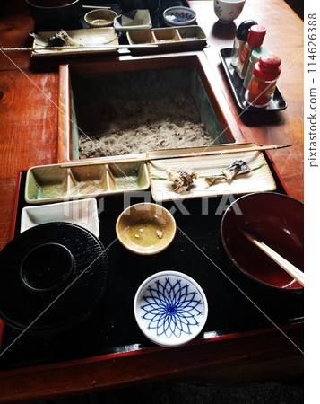 我吃了鹽烤岩魚套餐。 我吃了鹽烤岩魚套餐。 114626388