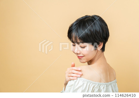 Beauty woman 114626410