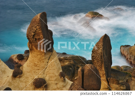 Taiwan's strange rock formations: Heping Island Park 114626867