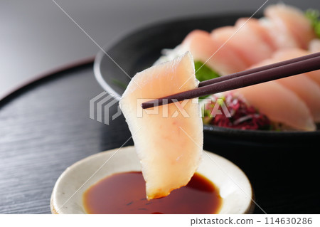 Bincho tuna sashimi Bincho tuna sashimi 114630286