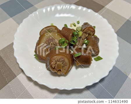 拍攝台灣傳統滷味滷豬尾巴 114631490