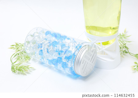 Deodorant, household goods, deodorant, odor, daily necessities, daily life, life, daily necessities, cleanliness, transparency, container Deodorant, household goods, deodorant, odor, daily necessities, daily life, life, daily necessities, cleanliness, transparency, container 114632455