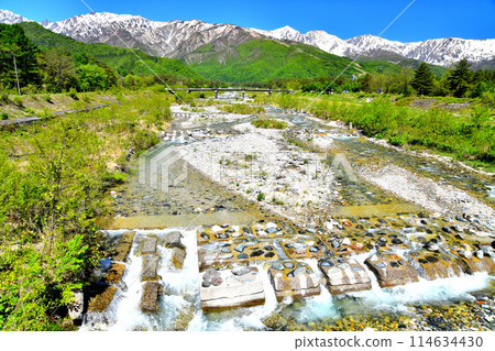 Hirakawa Bridge / Looking upstream from Hirakawa River (Hakuba Village, Nagano Prefecture) [May 2024] 114634430