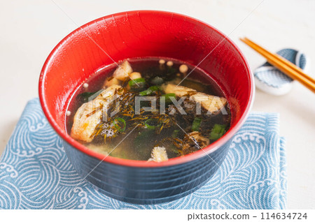 Akamoku miso soup Akamoku miso soup 114634724