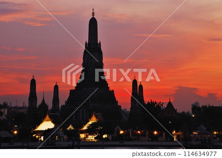 曼谷夜景鄭王廟（黎明寺） 114634977