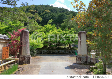 Entsuji Temple of Rinzai Zen Buddhism in northern Kyoto with its Shakkei garden and a beautiful view of mt. Hiei, in Kyoto Japan Entsuji Temple of Rinzai Zen Buddhism in northern Kyoto with its Shakkei garden and a beautiful view of mt. Hiei, in Kyoto Japan 114636022