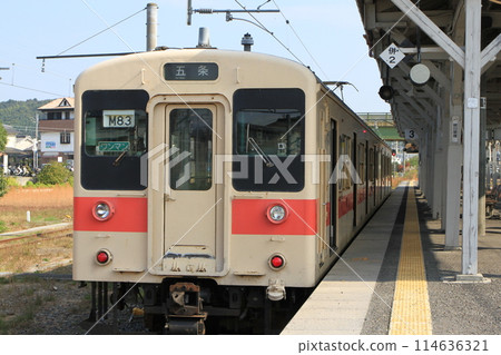 「國鐵105系列車」停靠五條站 114636321