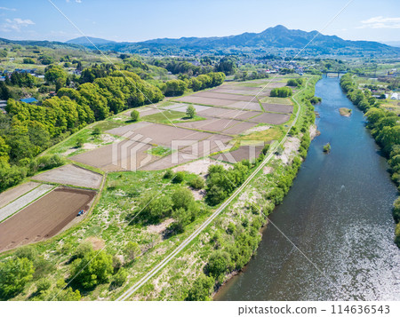 「青森郡」立嶽山與萬淵川的風景 「青森郡」立嶽山與萬淵川的風景 114636543