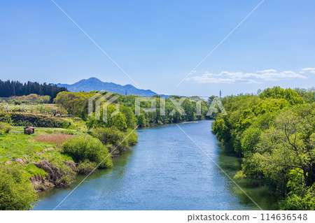 「青森郡」立嶽山與萬淵川的風景 「青森郡」立嶽山與萬淵川的風景 114636548