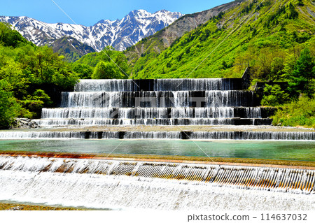 Gentaro Erosion Control Dam / Hirakawa River / View towards Mt. Goryu (Hakuba Village, Nagano Prefecture) [May 2024] 114637032