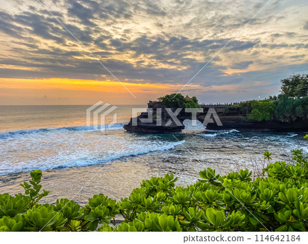 View of Tanah Lot, traditional balinese temple at sunset View of Tanah Lot, traditional balinese temple at sunset 114642184