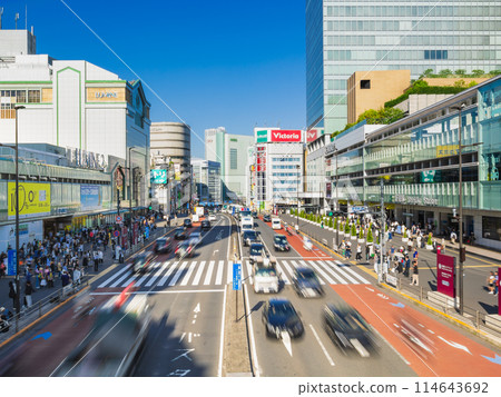 Shinjuku station south exit 114643692