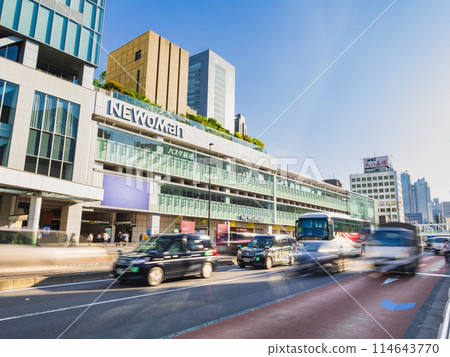 新宿站南口週五夜景 新宿站南口週五夜景 114643770