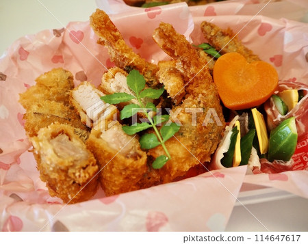 Fried bento, home-cooked meals by my wife, dinner at home, happy family Fried bento, home-cooked meals by my wife, dinner at home, happy family 114647617