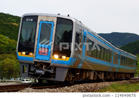 受控自然擺型2000系列柴油列車特快足折 受控自然擺型2000系列柴油列車特快足折 114649678