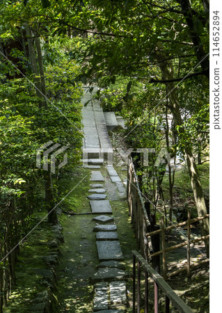 Kyoto Konchi-in Temple: Go through the Onarimon Gate to the Hojo Kyoto Konchi-in Temple: Go through the Onarimon Gate to the Hojo 114652894