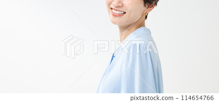 Middle female portrait Middle female portrait 114654766