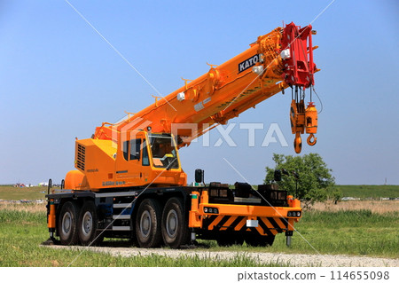 Rough terrain crane image 114655098