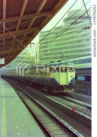 113 series Yokosuka Line train and 0 series Shinkansen at Tokyo Transportation Center, Yurakucho, December 29, 1979 113 series Yokosuka Line train and 0 series Shinkansen at Tokyo Transportation Center, Yurakucho, December 29, 1979 114656261