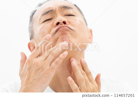 中年男美女鬍子 114657201