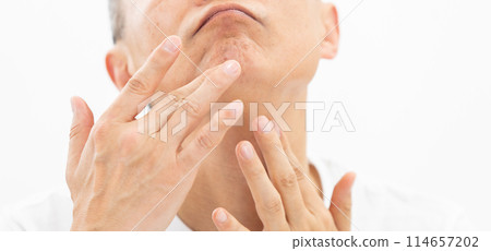 中年男美女鬍子 114657202