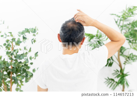 中男護髮背影 中男護髮背影 114657213