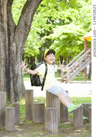一年級小學生書包肖像 一年級小學生書包肖像 114658625