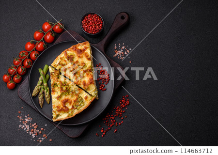 Delicious quiche with broccoli, cheese, chicken, spices and herbs Delicious quiche with broccoli, cheese, chicken, spices and herbs 114663712