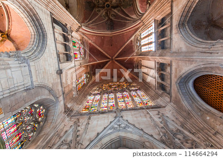 Saint Etienne cathedral, Auxerre, France 114664294