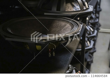 music speakers lie in the warehouse at the factory 114664584