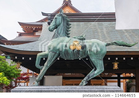 Brass horse statue at Kushida Shrine in spring, Fukuoka Brass horse statue at Kushida Shrine in spring, Fukuoka 114664655