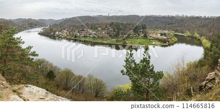 Panoramic view of The Vranov Reservoir on the Dyje River. 114665816