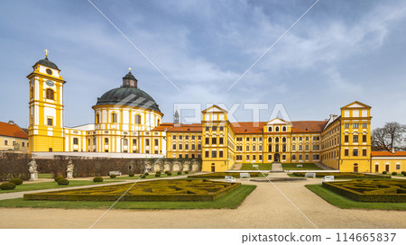 Jaromerice nad Rokytnou Castle with Church of Saint Margaret. 114665837